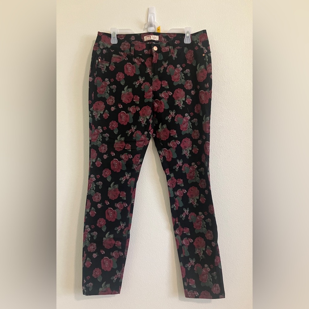 lei women’s jeggings